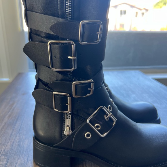 Steve Madden Black Combat Moto Boots with Buckle Details - Picture 3 of 6